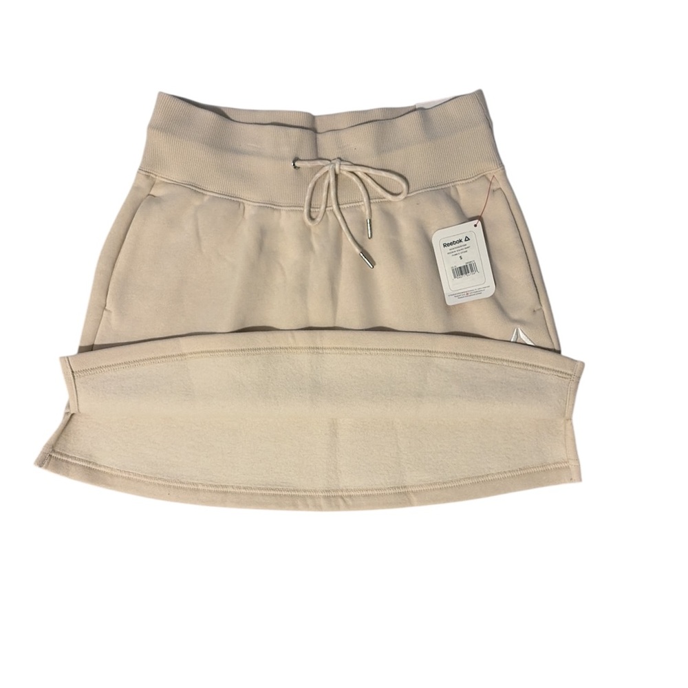 Reebok Beige Skirt with Drawstring. Fleece skirt - Picture 9 of 9